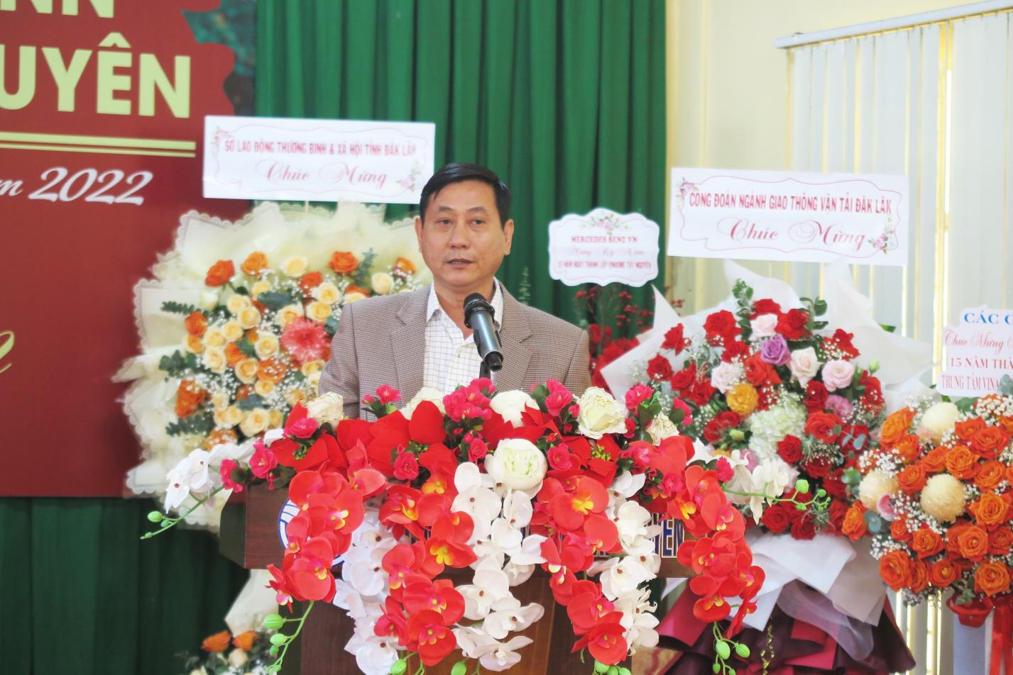 Ông Lê Đình Minh, phó Giám đốc sở GT-VT tỉnh Đăk Lăk phát biểu ý kiến tại buổi lễ.